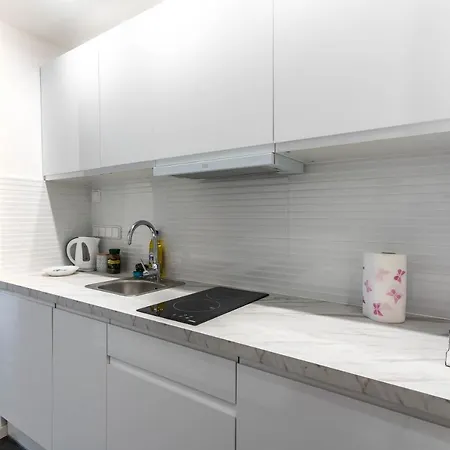 Golden Apartments - City Center - Studio Apartment *