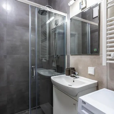 Golden Apartments - City Center - Studio Apartment Warsaw