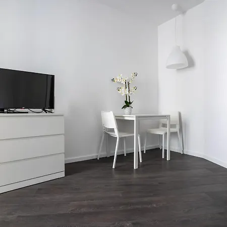 Apartment Golden Apartments - City Center - Studio Warsaw